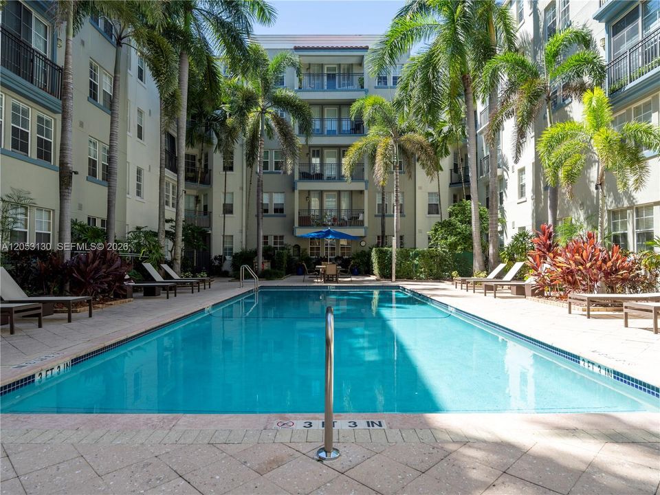 For Rent: $2,600 (2 beds, 2 baths, 1240 Square Feet)