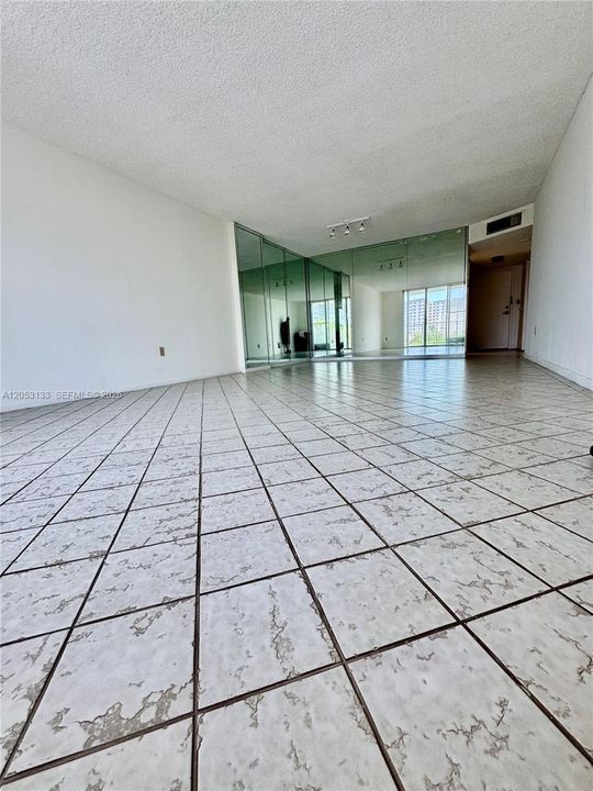 En Venta: $189,000 (1 camas, 1 baños, 1066 Pies cuadrados)