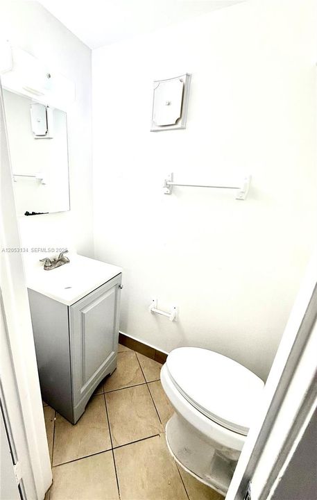 For Sale: $269,900 (2 beds, 1 baths, 764 Square Feet)