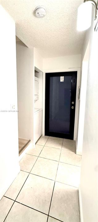 For Sale: $269,900 (2 beds, 1 baths, 764 Square Feet)