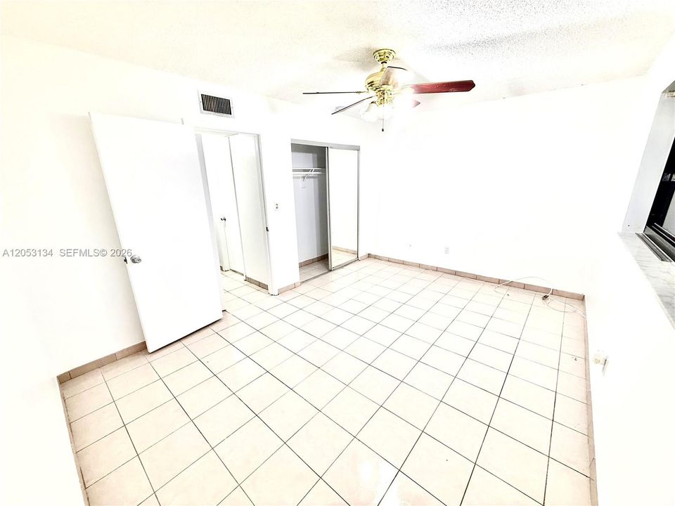 For Sale: $269,900 (2 beds, 1 baths, 764 Square Feet)