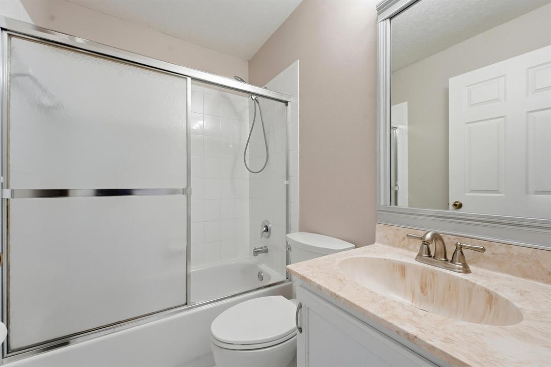 25_bathroom