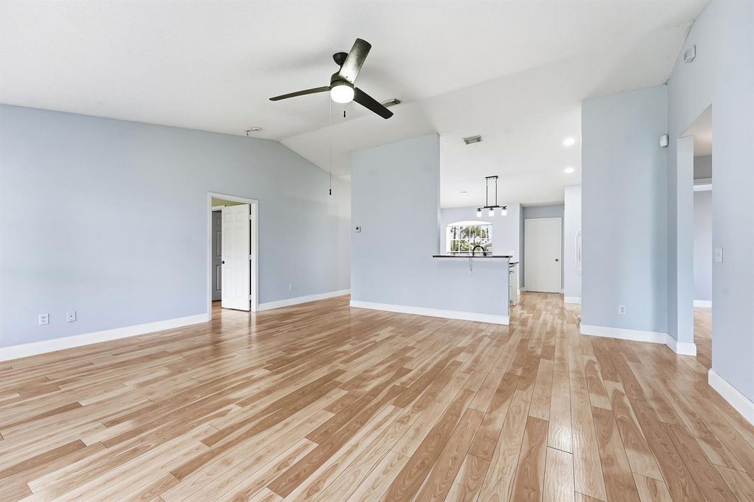 08_living room