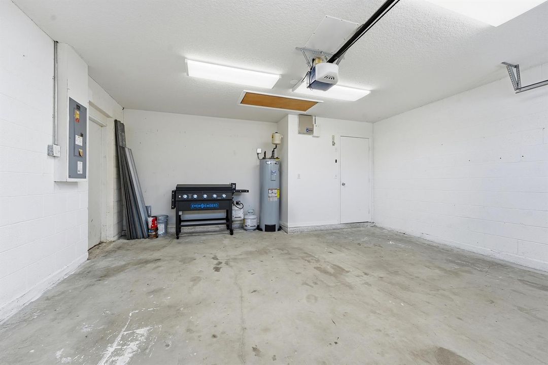 28_garage