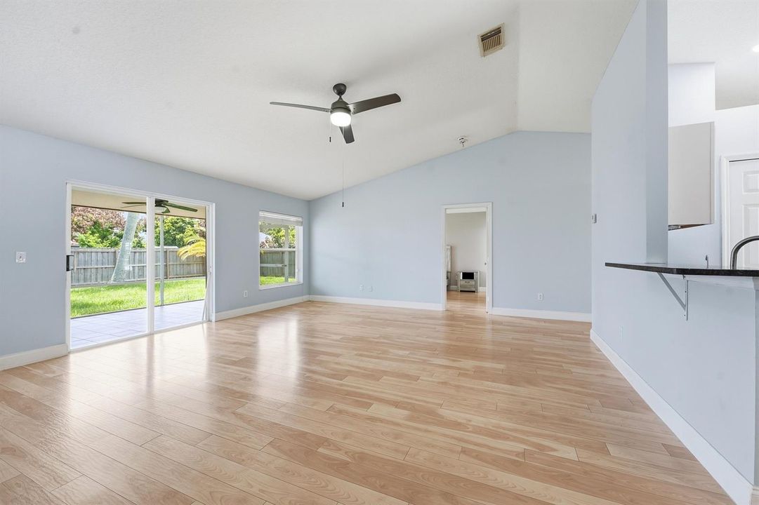09_living room