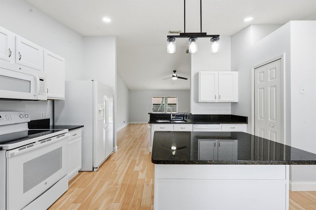 12_kitchen