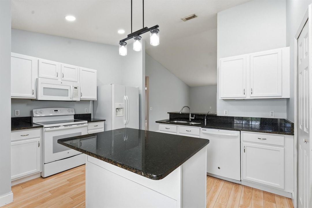 13_kitchen