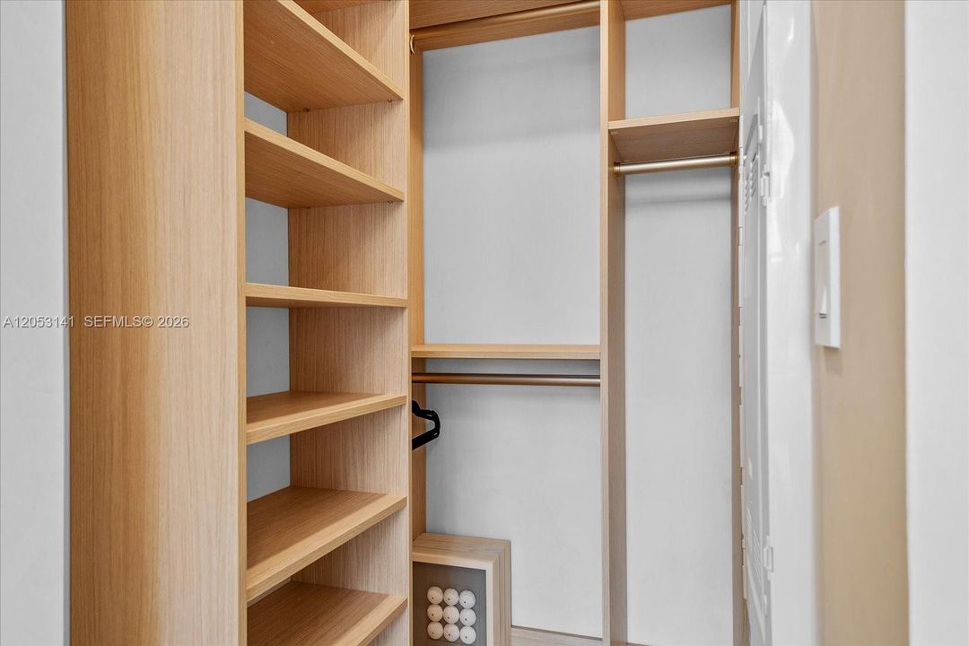 В аренду: $6,500 (1 спален, 1 ванн, 565 Квадратных фут)