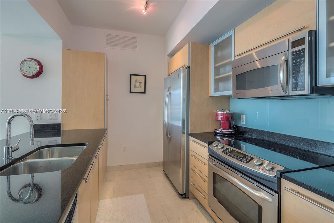 For Rent: $5,400 (2 beds, 2 baths, 1278 Square Feet)