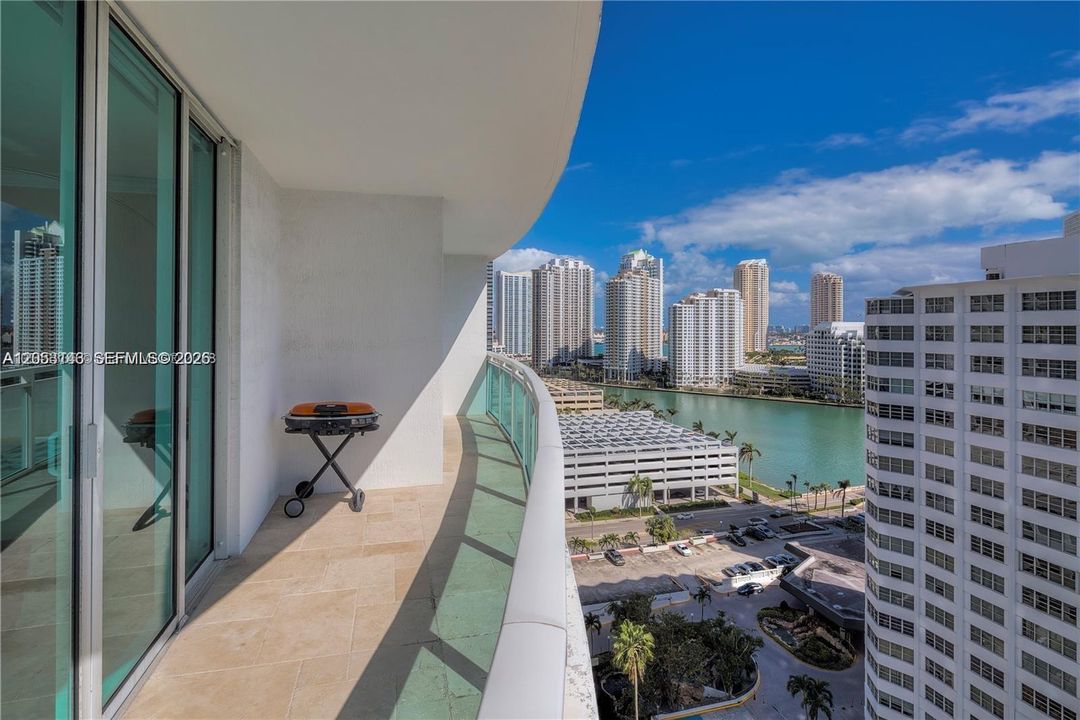 For Rent: $5,400 (2 beds, 2 baths, 1278 Square Feet)