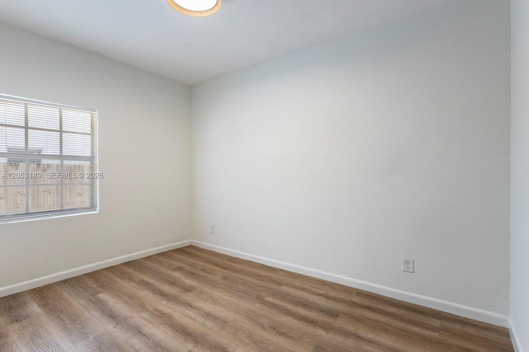 En Renta: $5,250 (4 camas, 2 baños, 2000 Pies cuadrados)