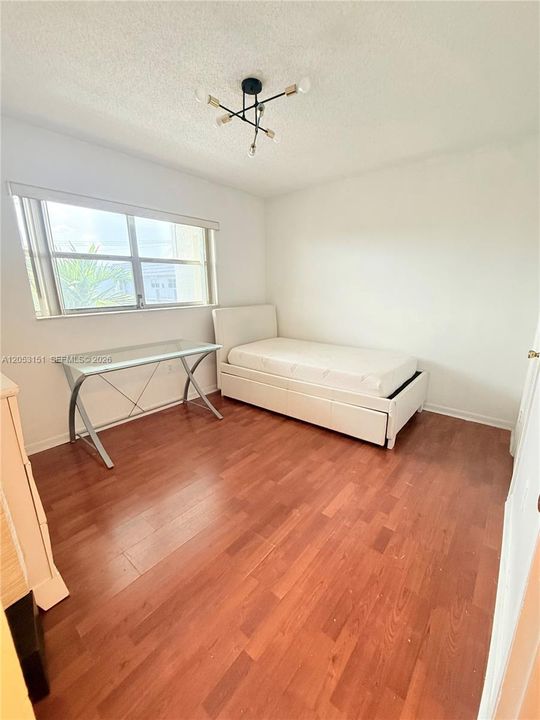 В аренду: $1,750 (2 спален, 2 ванн, 850 Квадратных фут)