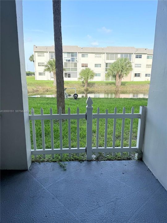 В аренду: $1,750 (2 спален, 2 ванн, 850 Квадратных фут)