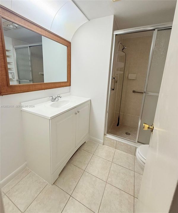 В аренду: $1,750 (2 спален, 2 ванн, 850 Квадратных фут)