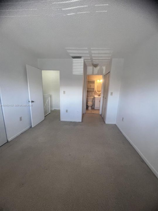 En Venta: $305,000 (1 camas, 2 baños, 0 Pies cuadrados)