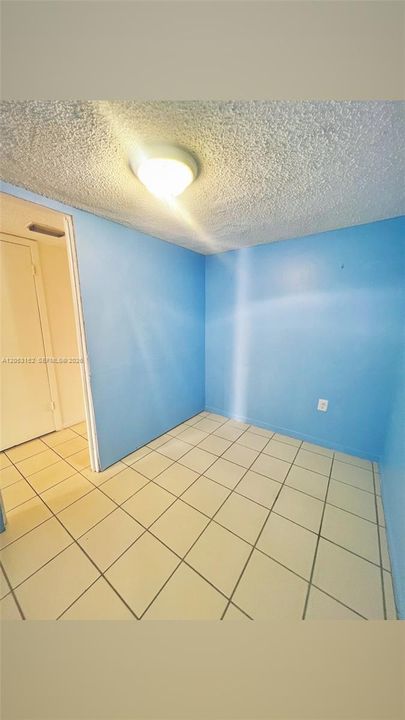 En Venta: $305,000 (1 camas, 2 baños, 0 Pies cuadrados)