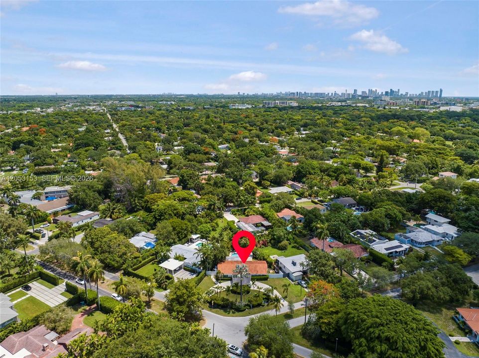 В аренду: $8,500 (5 спален, 2 ванн, 2120 Квадратных фут)