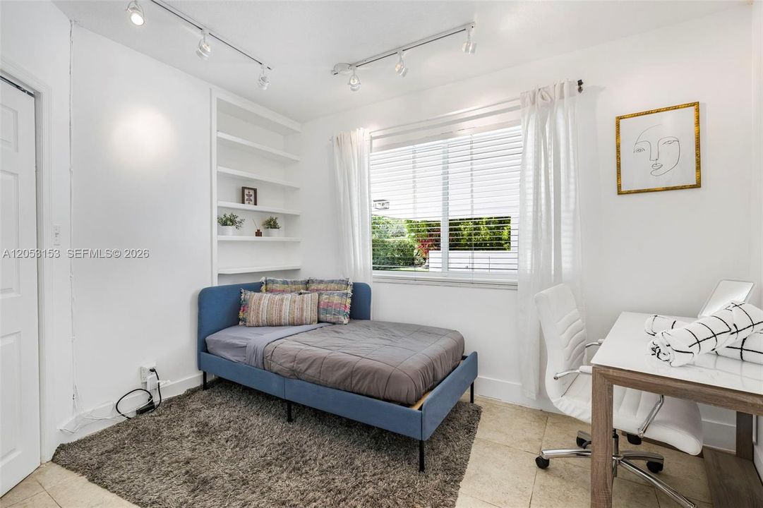 В аренду: $8,500 (5 спален, 2 ванн, 2120 Квадратных фут)