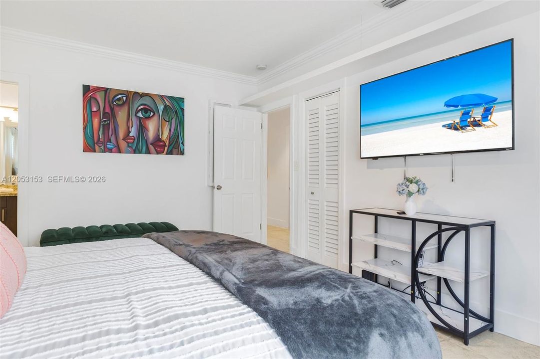 В аренду: $8,500 (5 спален, 2 ванн, 2120 Квадратных фут)