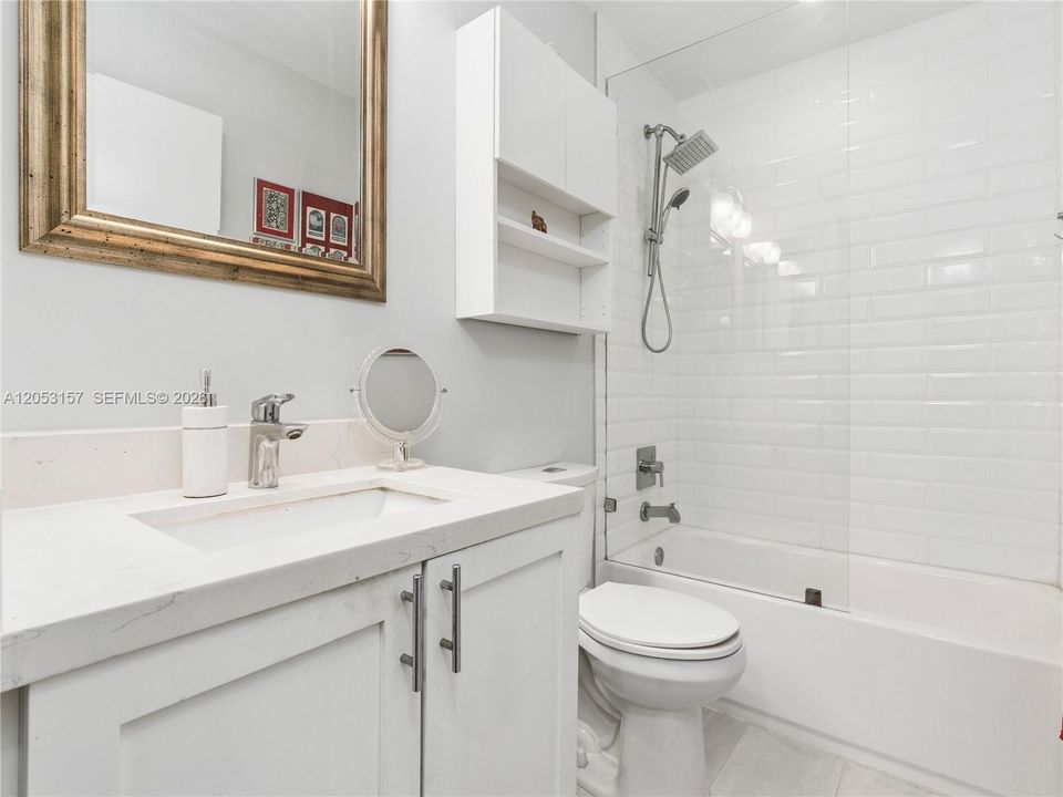 En Venta: $570,000 (3 camas, 2 baños, 1273 Pies cuadrados)