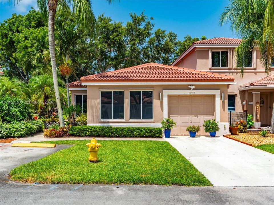 En Venta: $570,000 (3 camas, 2 baños, 1273 Pies cuadrados)
