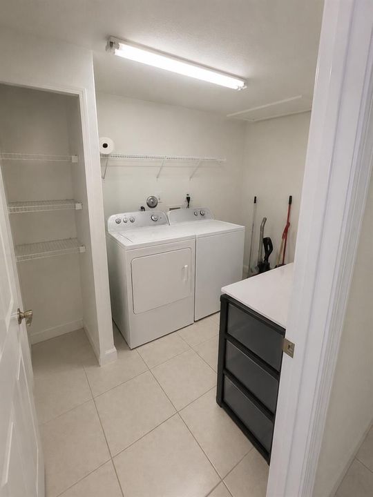 LAUNDY ROOM (AI ENHANCED)