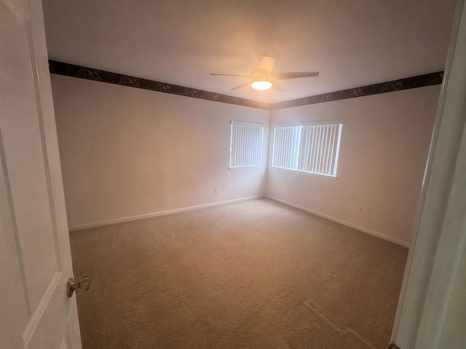 GUEST BEDROOM (AI ENHANCED)