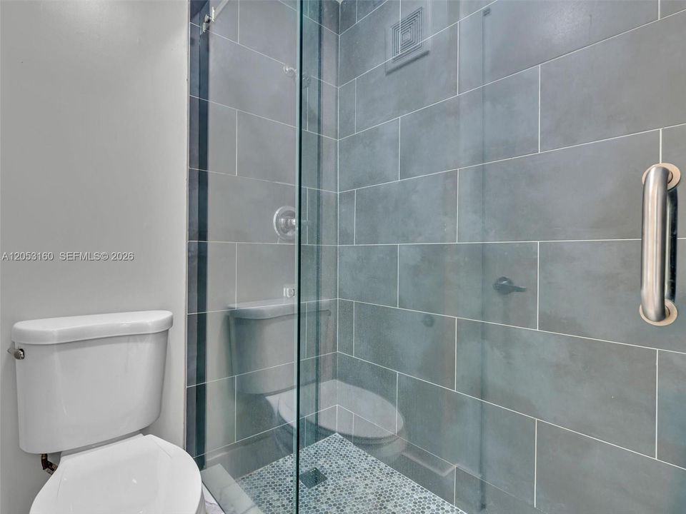 В аренду: $2,350 (2 спален, 2 ванн, 1093 Квадратных фут)