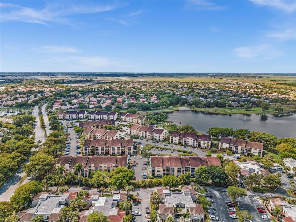 В аренду: $2,350 (2 спален, 2 ванн, 1093 Квадратных фут)