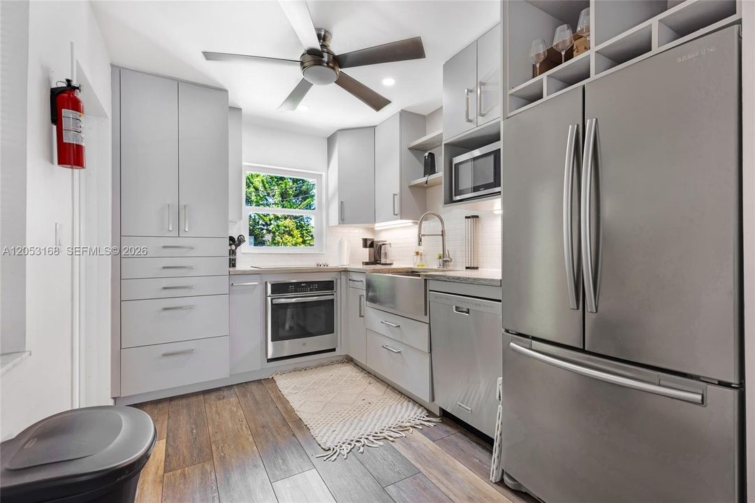В аренду: $4,600 (3 спален, 2 ванн, 1300 Квадратных фут)