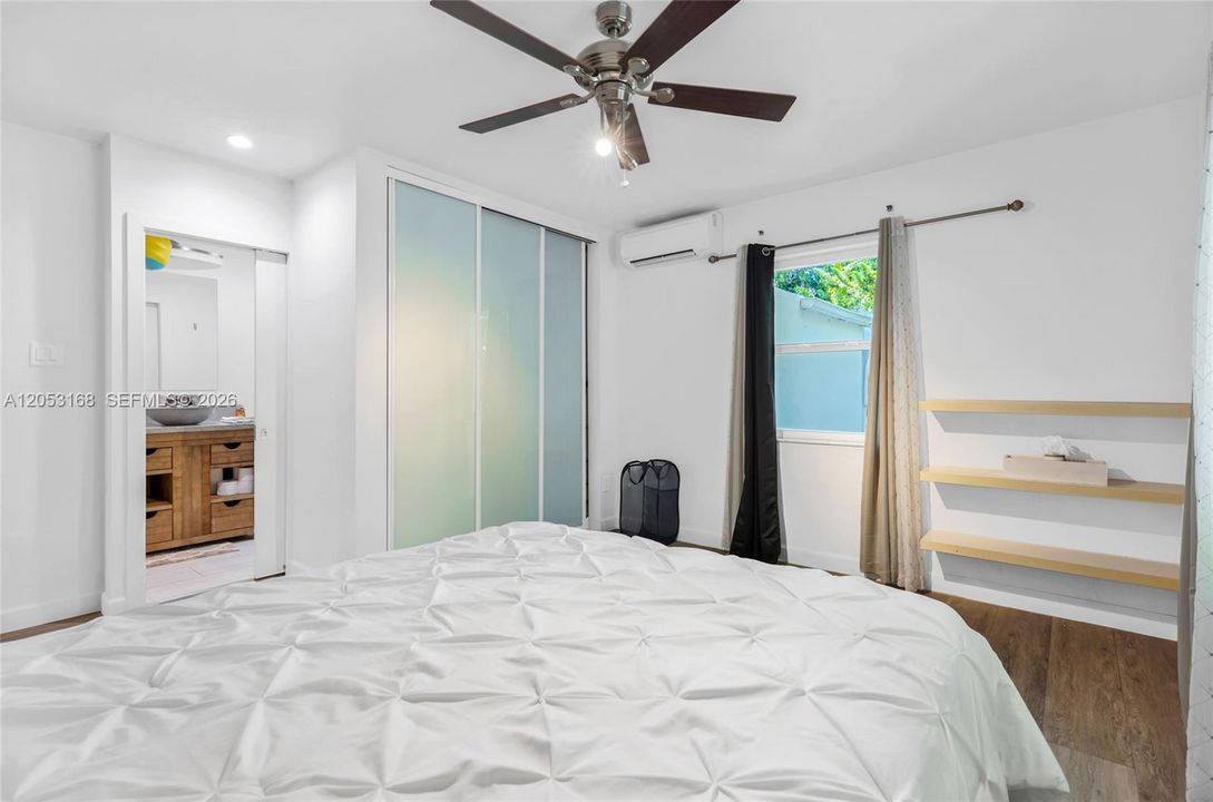 В аренду: $4,600 (3 спален, 2 ванн, 1300 Квадратных фут)