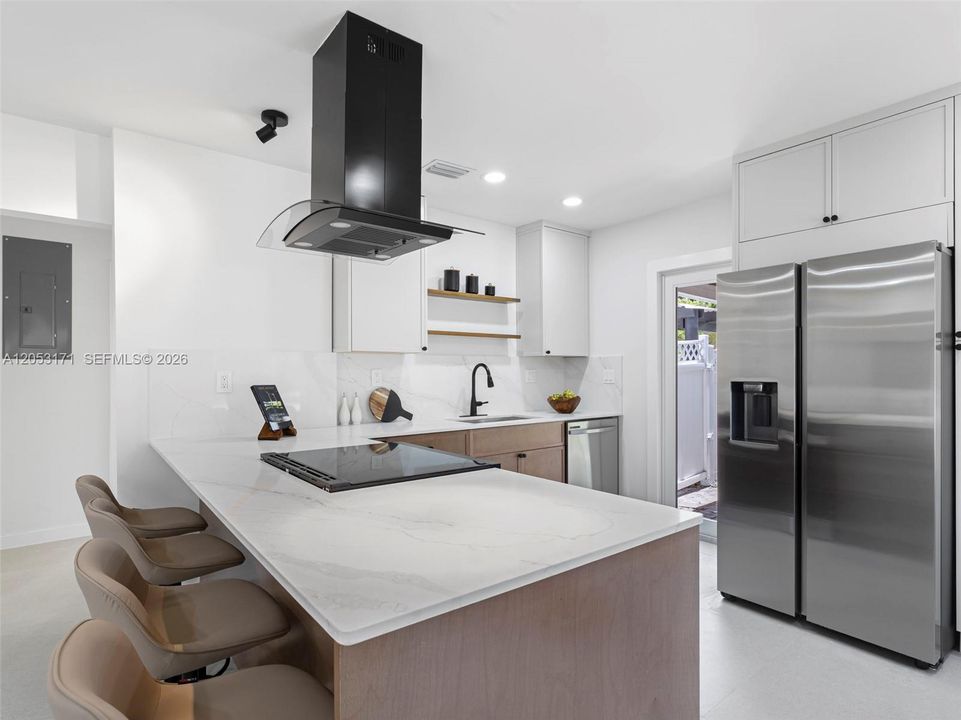 На продажу: $619,000 (3 спален, 2 ванн, 1074 Квадратных фут)