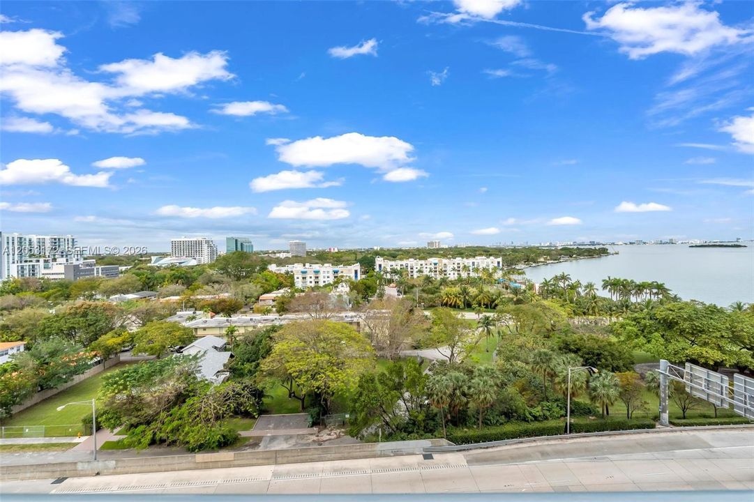 В аренду: $4,200 (2 спален, 2 ванн, 1158 Квадратных фут)