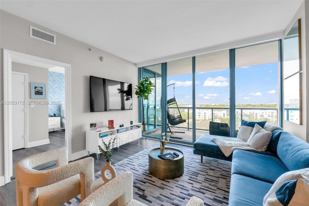 В аренду: $4,200 (2 спален, 2 ванн, 1158 Квадратных фут)