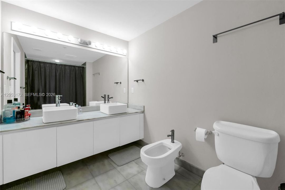 В аренду: $4,200 (2 спален, 2 ванн, 1158 Квадратных фут)