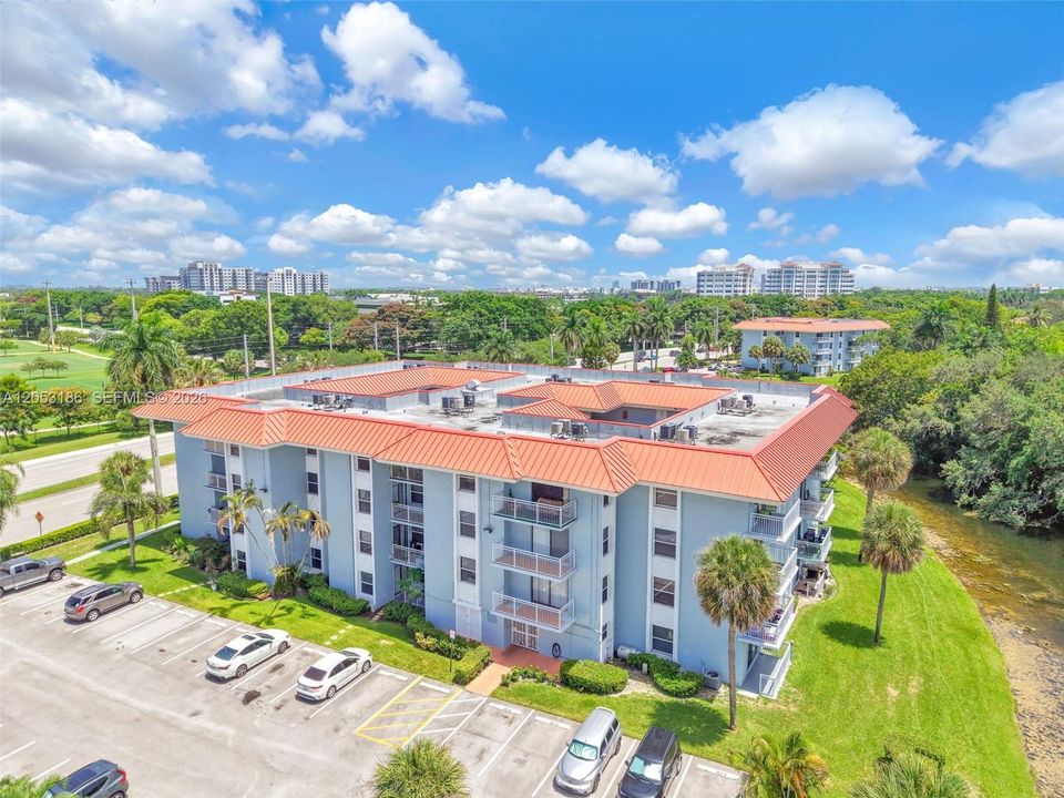 En Venta: $235,000 (2 camas, 2 baños, 1021 Pies cuadrados)