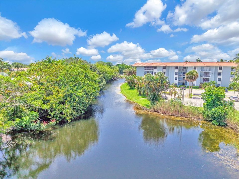 En Venta: $235,000 (2 camas, 2 baños, 1021 Pies cuadrados)