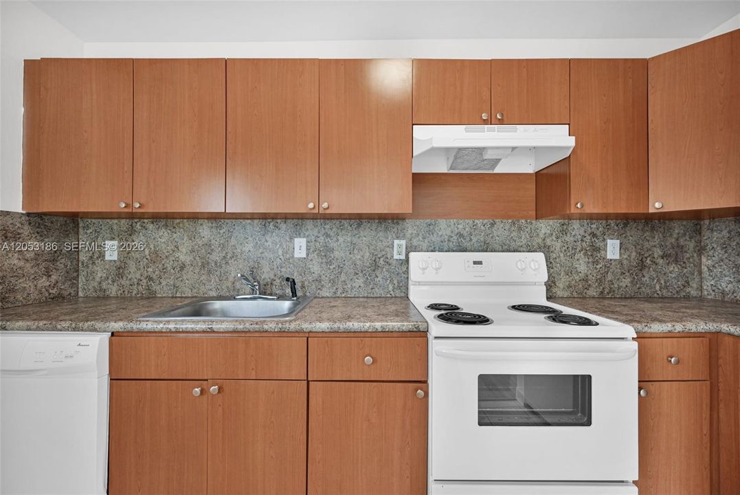 En Venta: $235,000 (2 camas, 2 baños, 1021 Pies cuadrados)