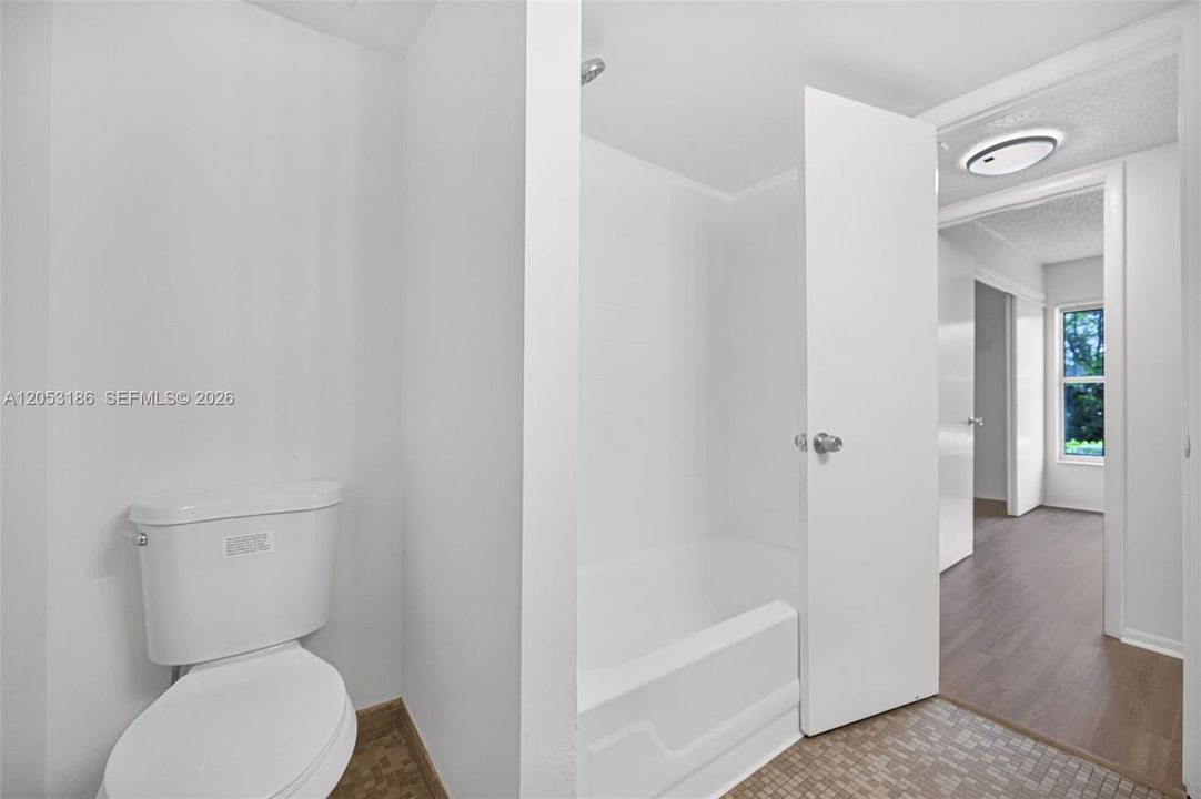 En Venta: $235,000 (2 camas, 2 baños, 1021 Pies cuadrados)