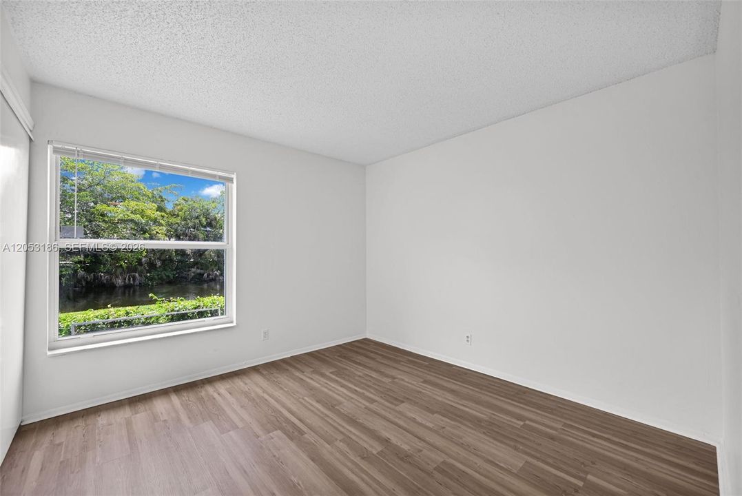 En Venta: $235,000 (2 camas, 2 baños, 1021 Pies cuadrados)