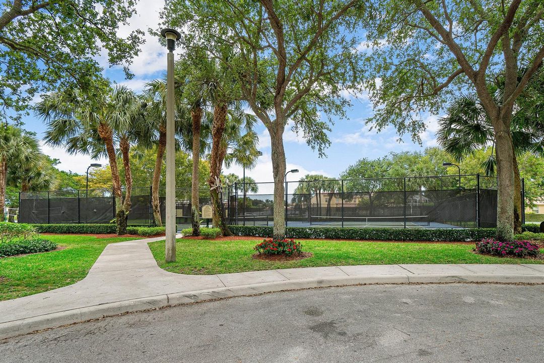 036-7076MiddleburyDrive-BoyntonBeach-FL-