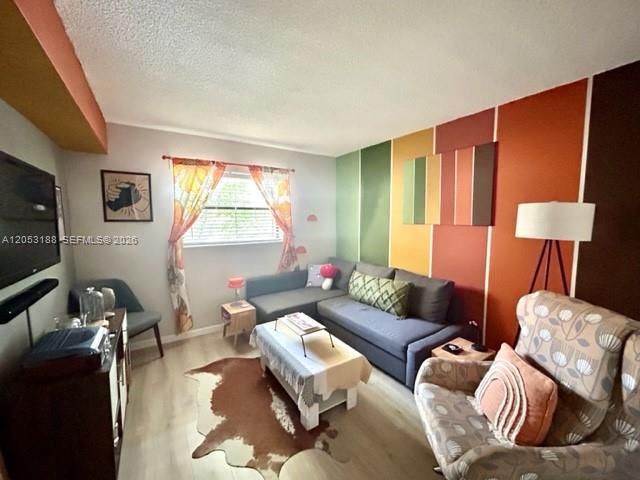 En Venta: $229,000 (2 camas, 2 baños, 1120 Pies cuadrados)