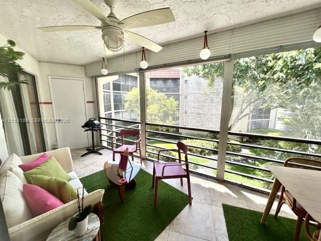 En Venta: $229,000 (2 camas, 2 baños, 1120 Pies cuadrados)