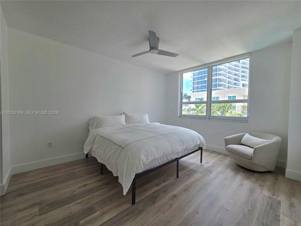 В аренду: $3,300 (2 спален, 1 ванн, 981 Квадратных фут)