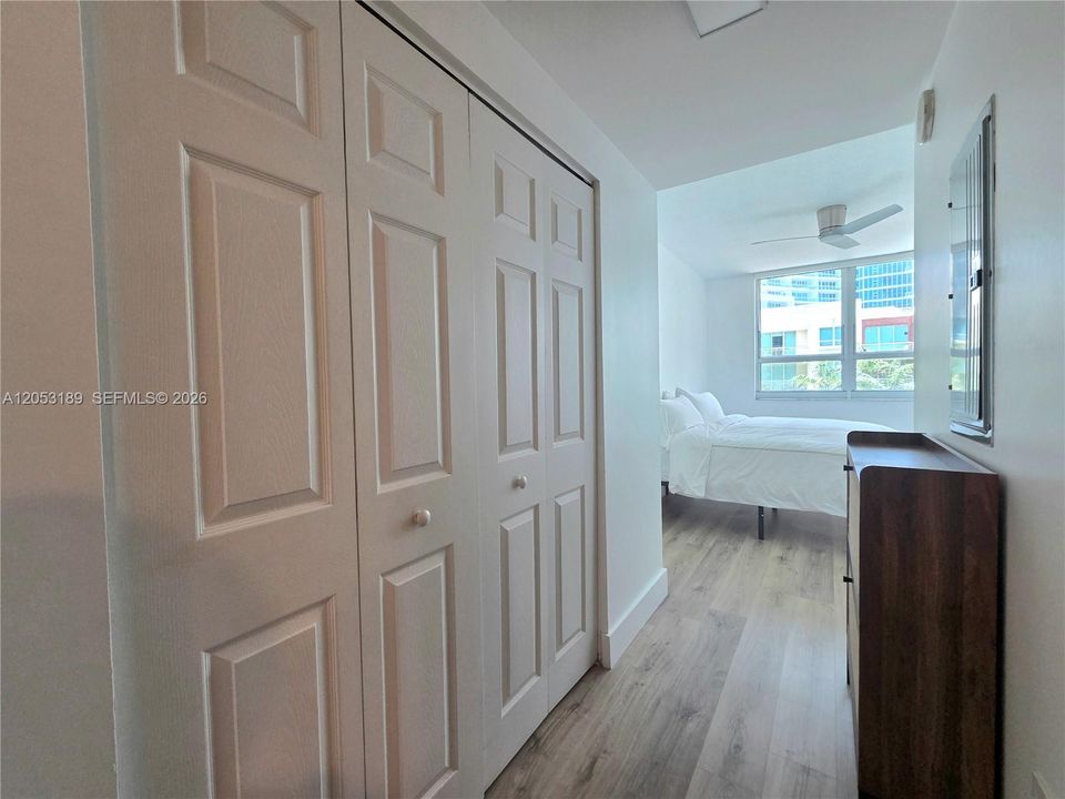 В аренду: $3,300 (2 спален, 1 ванн, 981 Квадратных фут)