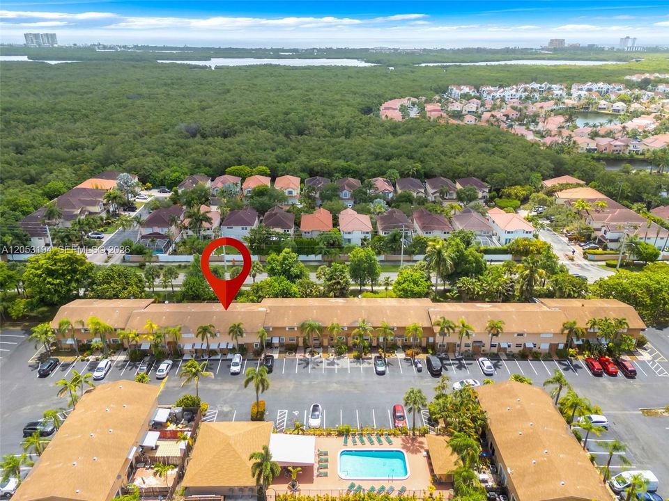 На продажу: $355,000 (2 спален, 1 ванн, 1024 Квадратных фут)