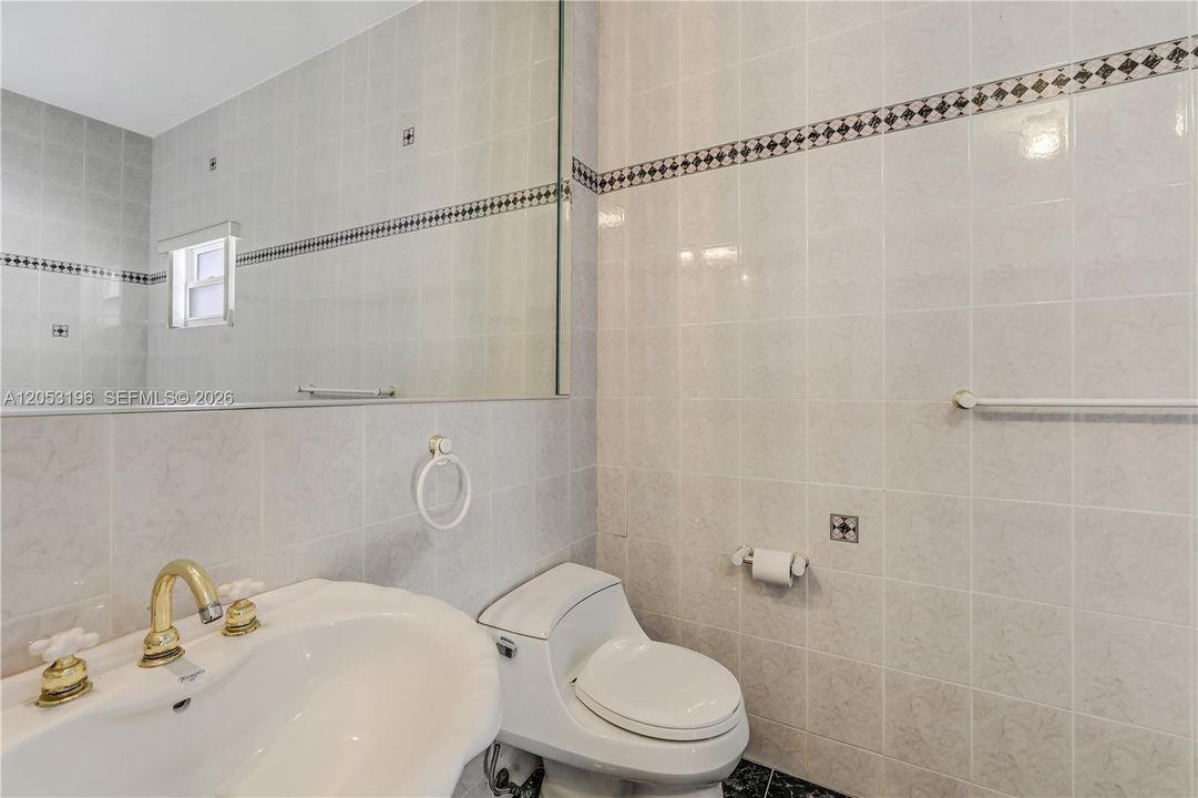 В аренду: $4,500 (4 спален, 4 ванн, 3871 Квадратных фут)