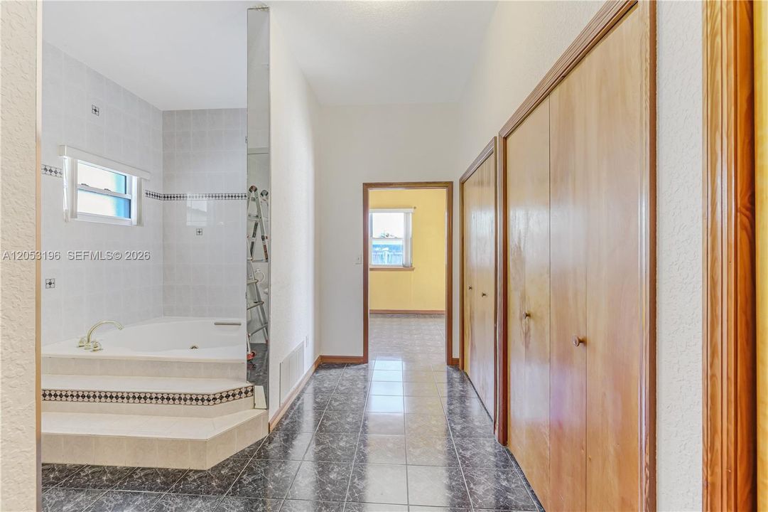 В аренду: $4,500 (4 спален, 4 ванн, 3871 Квадратных фут)
