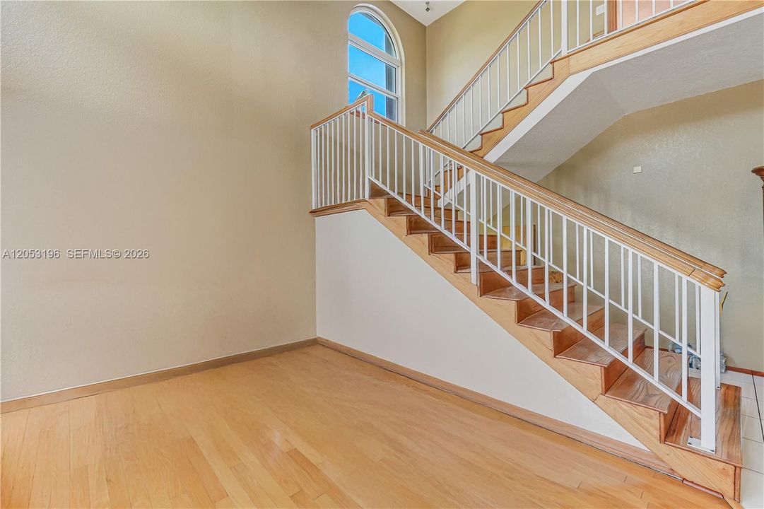 В аренду: $4,500 (4 спален, 4 ванн, 3871 Квадратных фут)