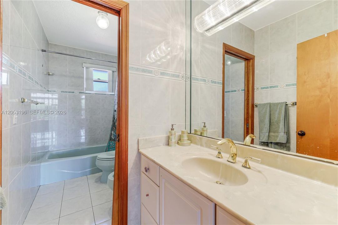 В аренду: $4,500 (4 спален, 4 ванн, 3871 Квадратных фут)